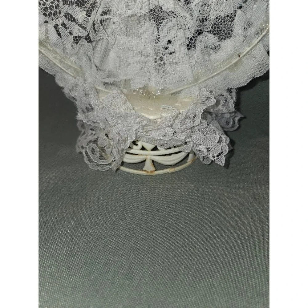 Vintage Coast Novelty Wedding Cake Topper Kissing Bride Groom Lace Arch 9 Inch